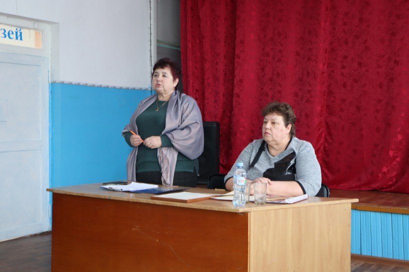 ​В Лысогорском районе начались сходы граждан по итогам 2023 года.