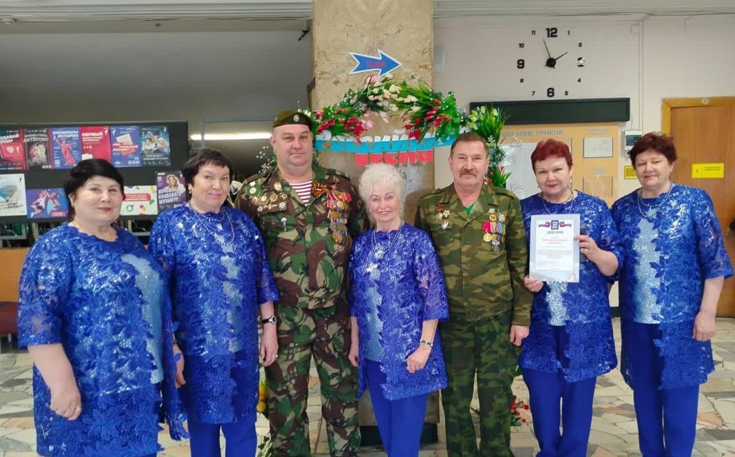 Вокальный ансамбль &quot;Надежда&quot; Лысогорского Дворца культуры принял участие в межрайонном фестивале &quot;Российская весна&quot;.