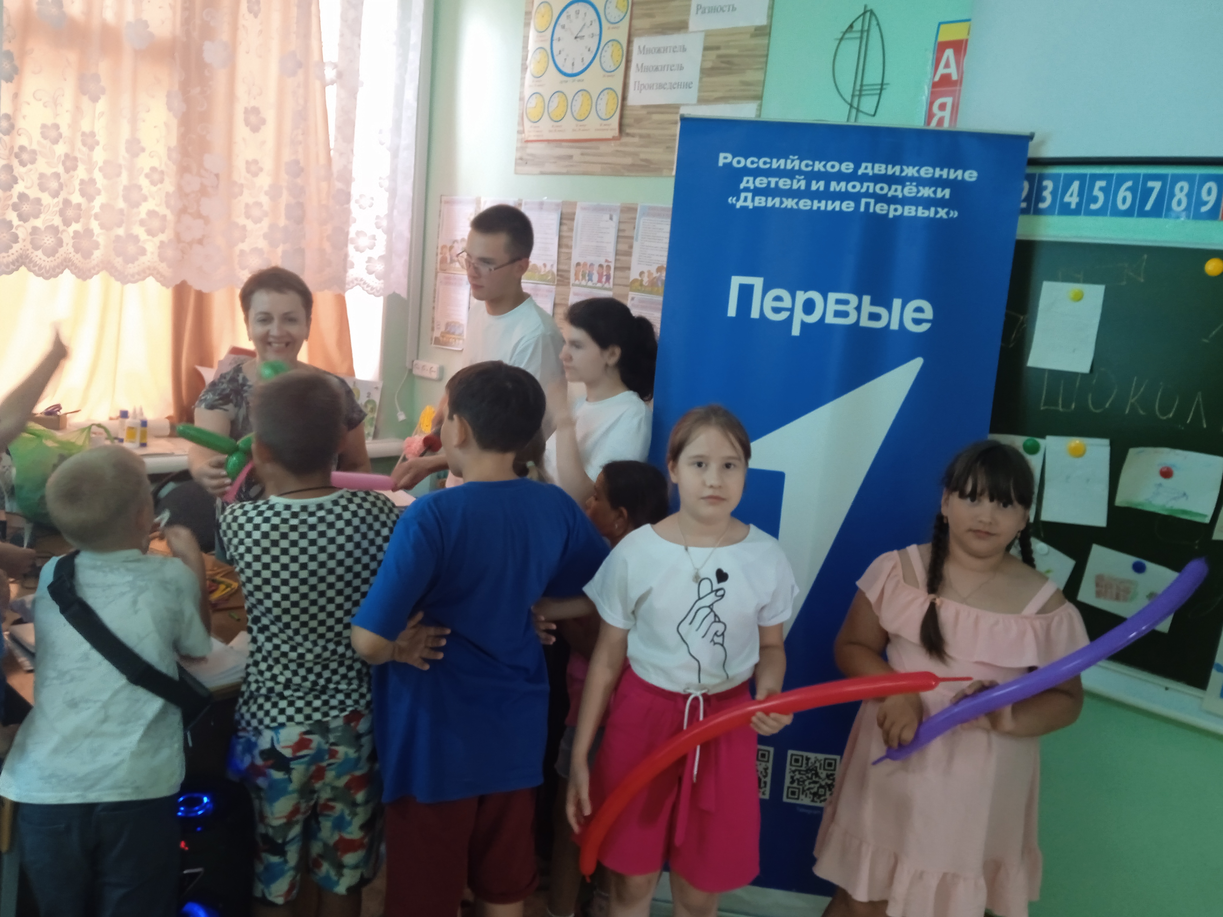  С открытием летних смен в детских лагерях стартовали Дни Первых.