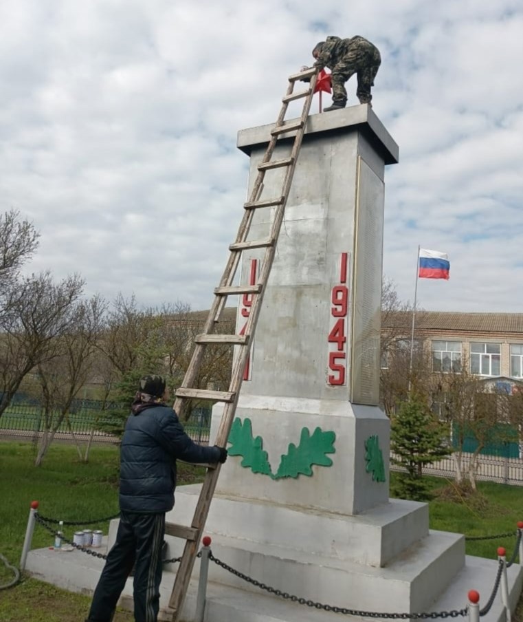 В районе продолжается месячник по благоустройству.