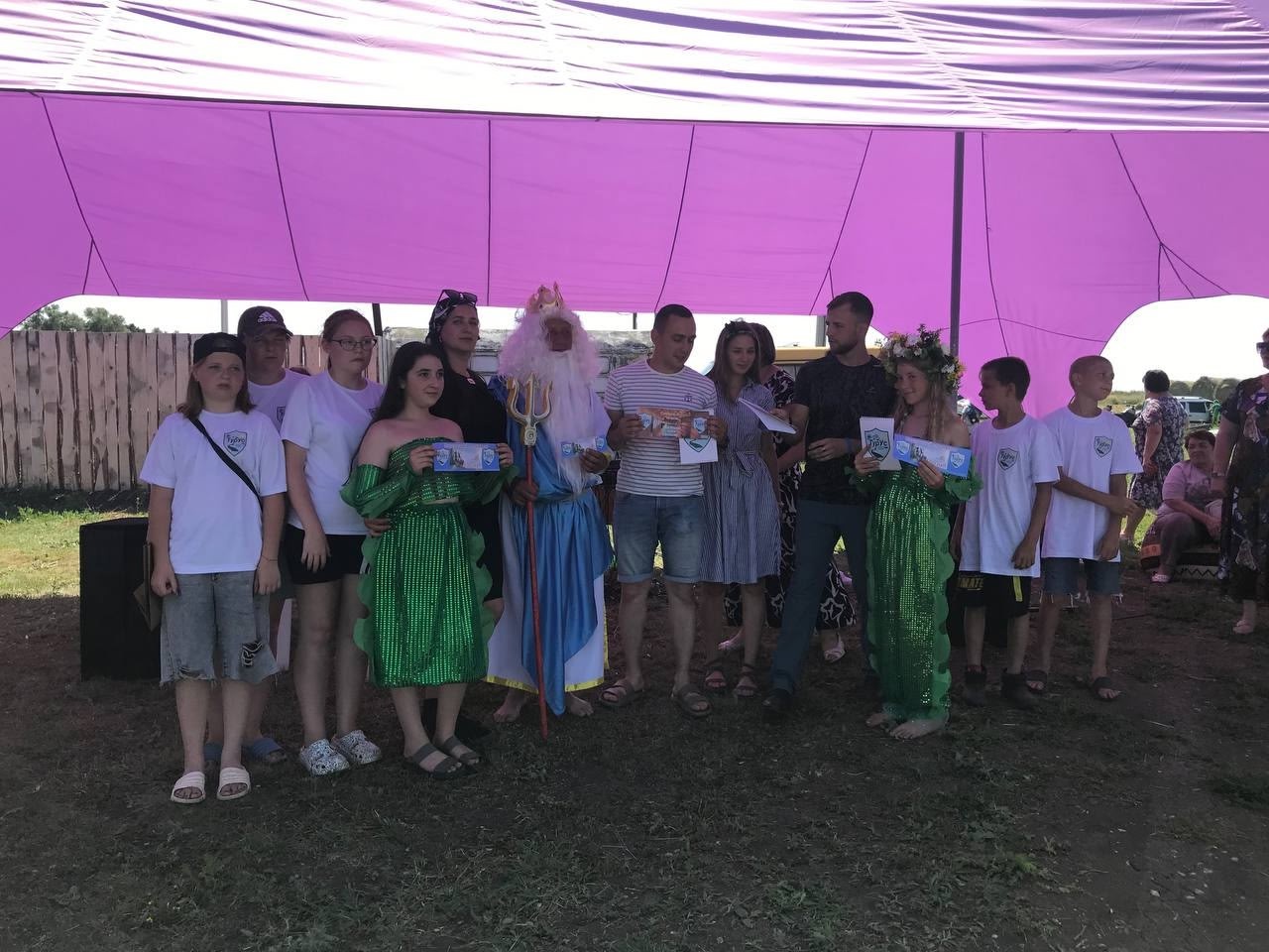 В Лысогорском районе прошел третий спортивно-гастрономический фестиваль &quot;День рыбака&quot;.