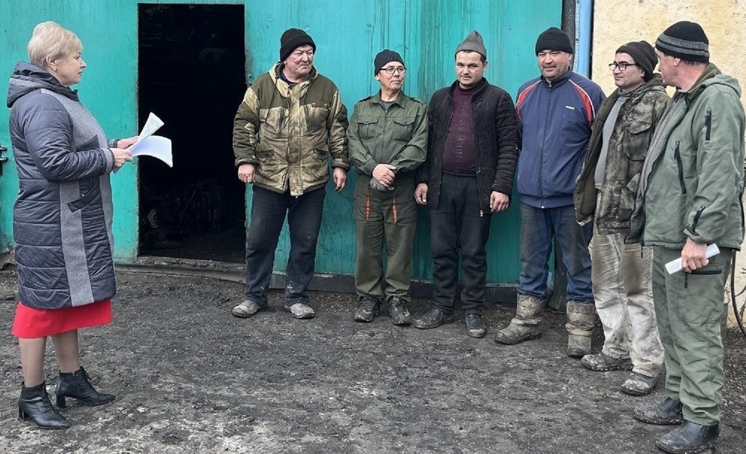 В Лысогорском районе реализуется программа по содействию адаптации иностранных граждан.