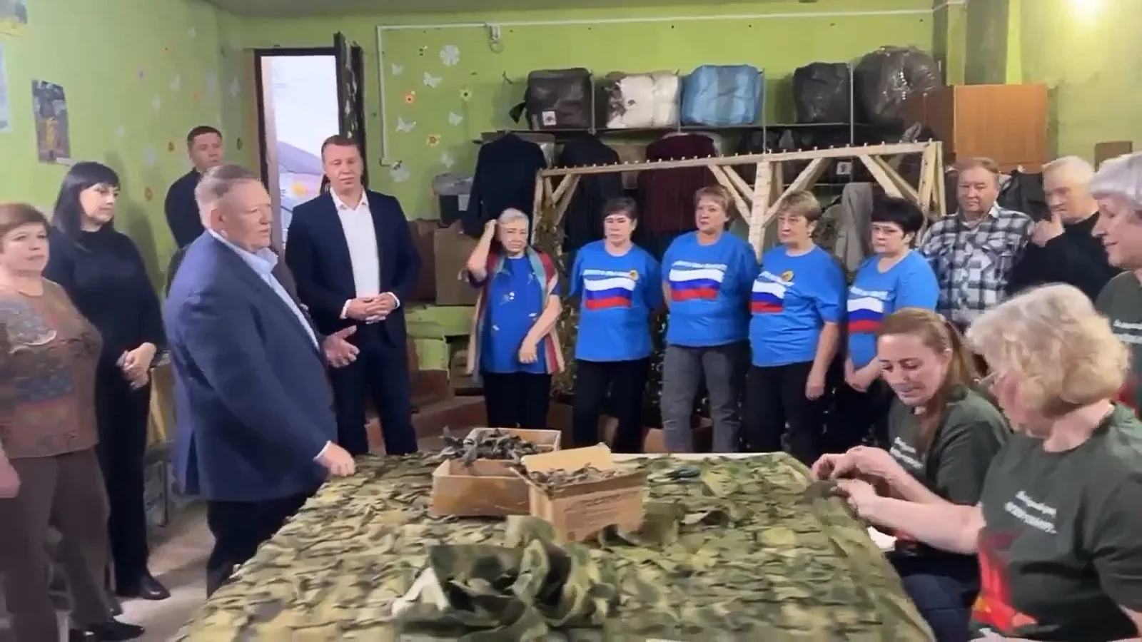 Николай Панков встретился с волонтёрами Самойловки и Лысых Гор.