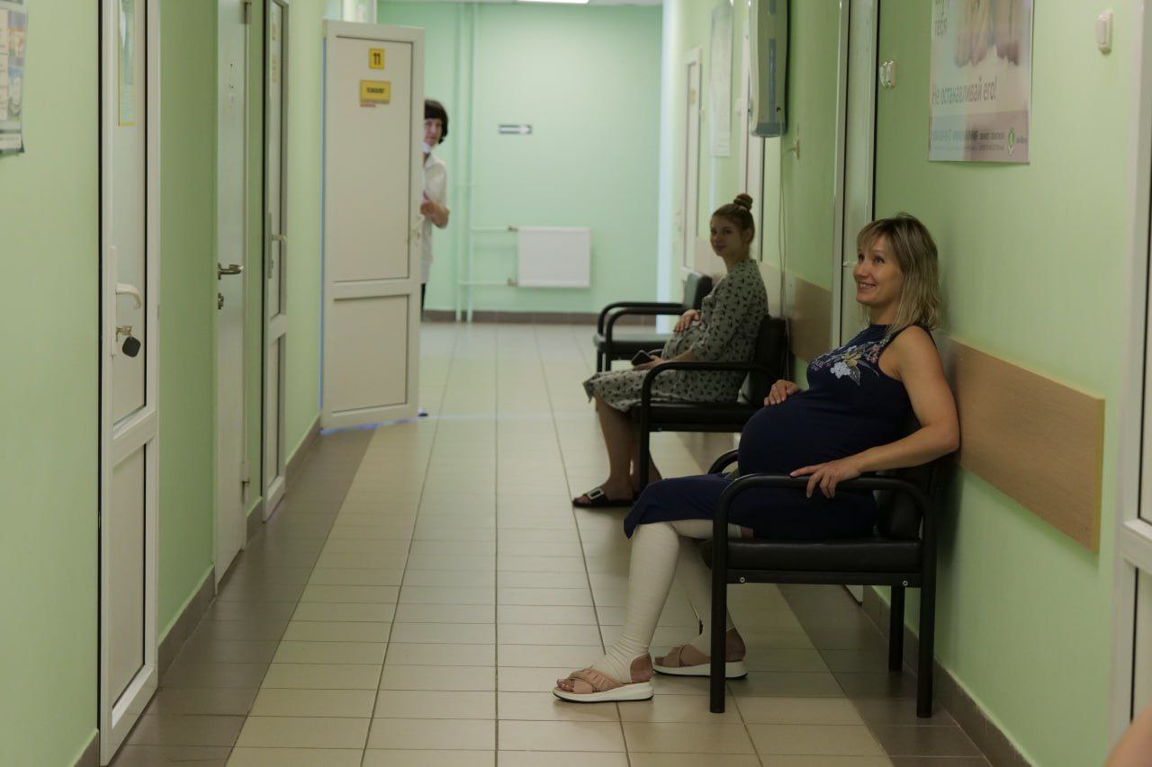 В Саратовской области выплату беременным студенткам можно оформить в МФЦ.