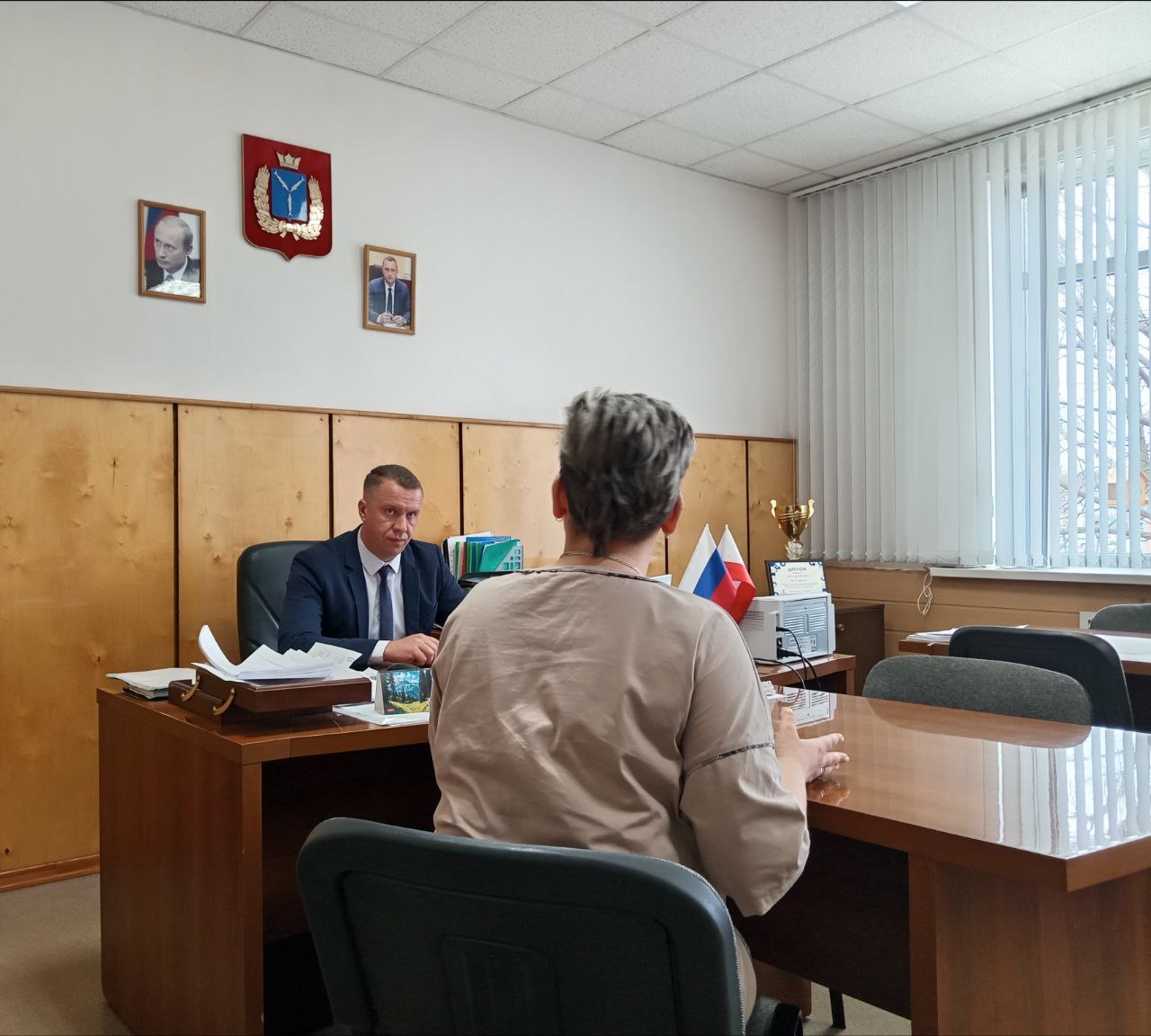  Глава Лысогорского района провел еженедельный прием граждан.