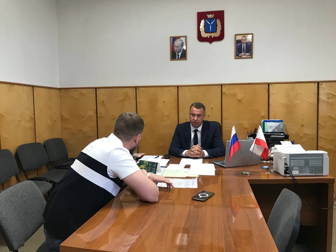 Глава Лысогорского района Сергей  Фартуков  провел еженедельный прием граждан.