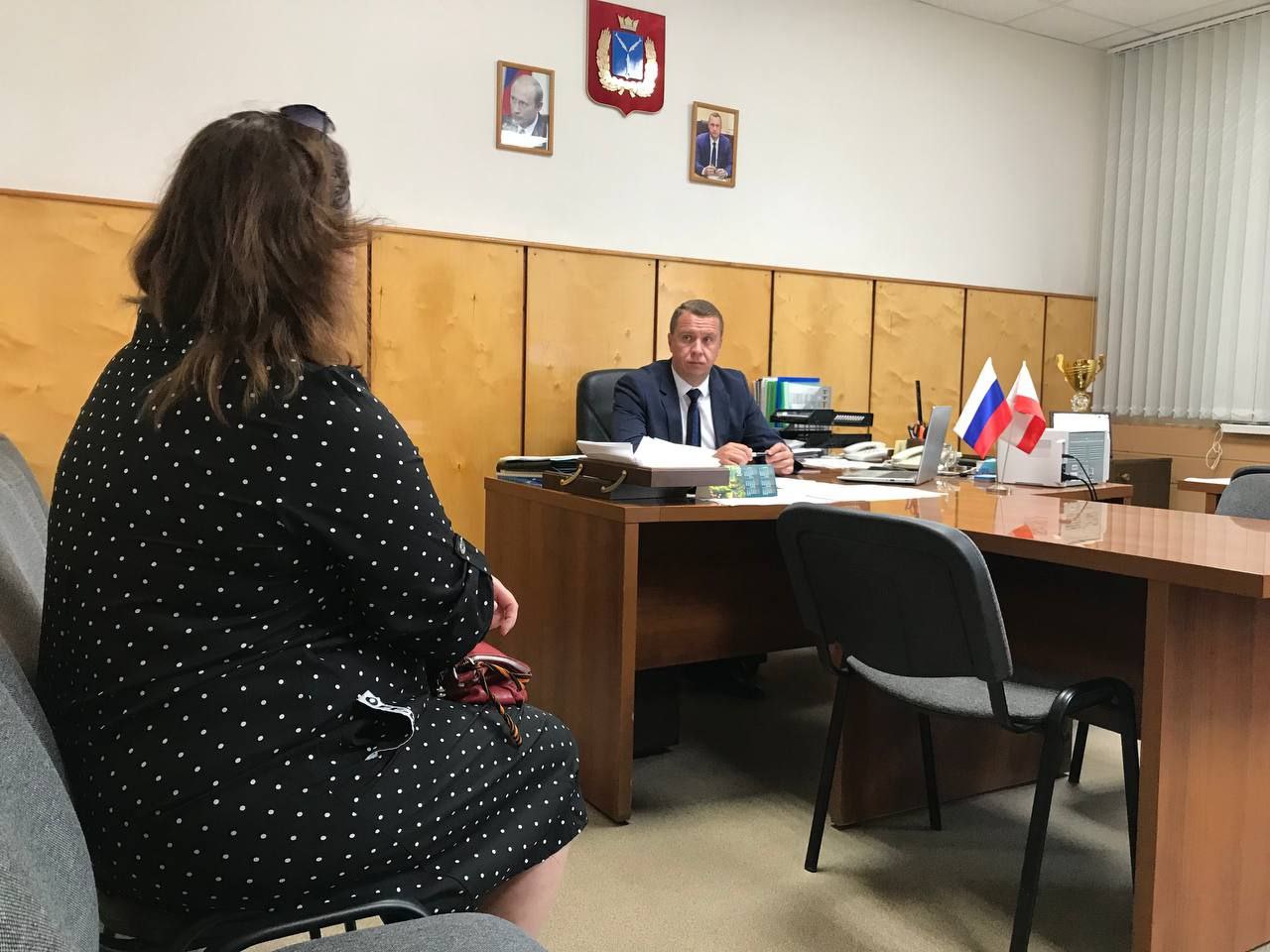  Глава Лысогорского муниципального района провел еженедельный прием граждан.