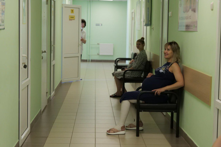 В Саратовской области выплату беременным студенткам можно оформить в МФЦ. В Саратовской области выплату беременным студенткам можно оформить в МФЦ.