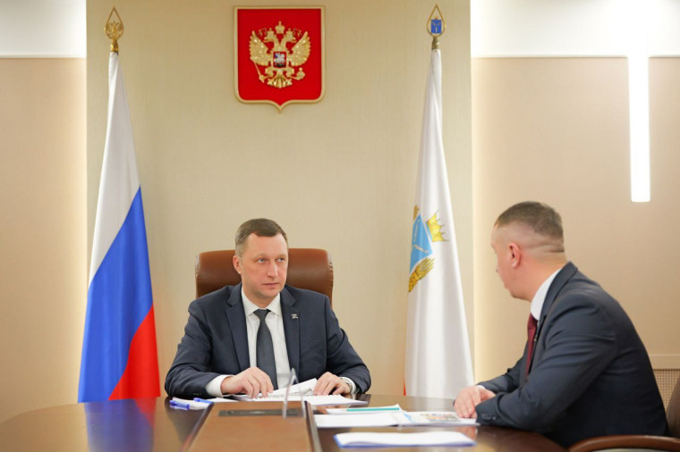 Губернатор Роман Бусаргин встретился с главой Лысогорского района Сергеем Фартуковым.