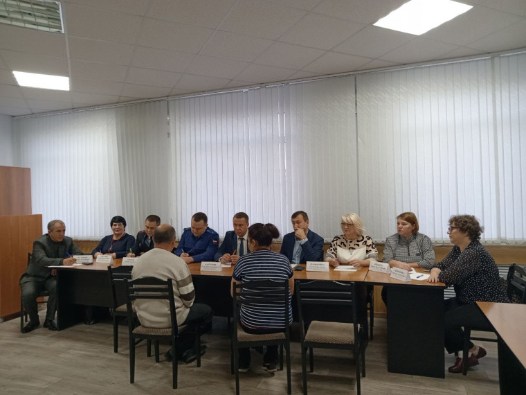 В администрации района прошел прием участников СВО и членов их семей. В администрации района прошел прием участников СВО и членов их семей.