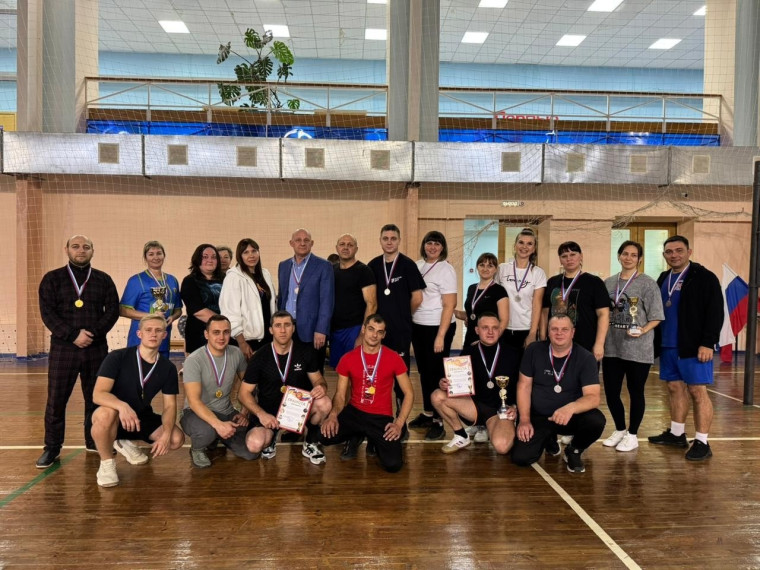 В физкультурно-оздоровительном комплексе "Олимп" прошли соревнования по волейболу среди команд муниципальных учреждений района. В физкультурно-оздоровительном комплексе "Олимп" прошли соревнования по волейболу среди команд муниципальных учреждений района.