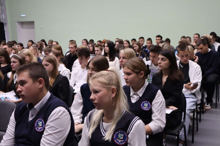 Лысогорские школьники встретились с представителями учебных заведений. Лысогорские школьники встретились с представителями учебных заведений.