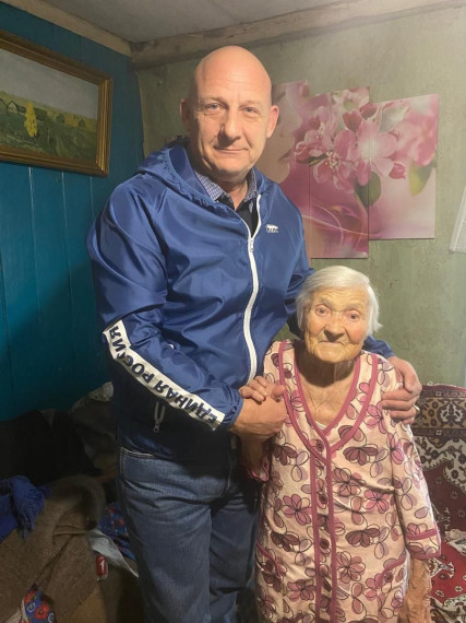 Труженицу тыла из Большой Каменки поздравили с 98-летие. Труженицу тыла из Большой Каменки поздравили с 98-летие.