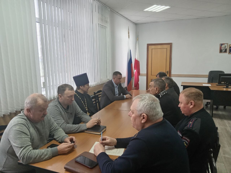 В администрации Лысогорского района прошло заседание КЧС и ОПБ. В администрации Лысогорского района прошло заседание КЧС и ОПБ.
