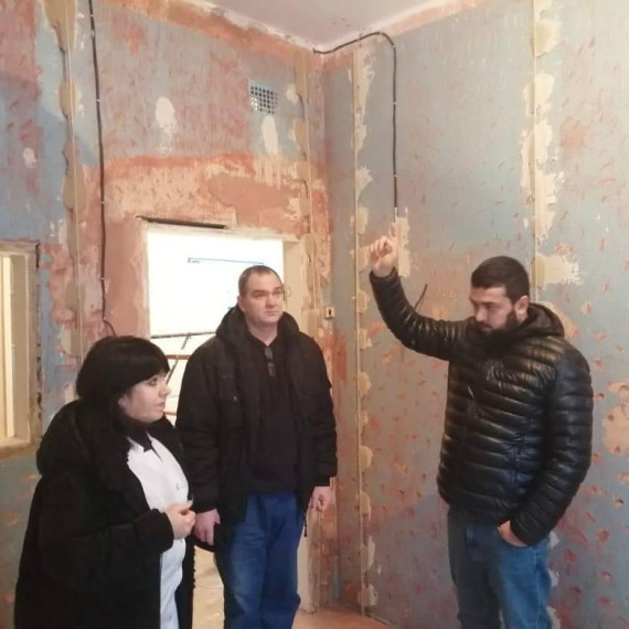 В Лысогорской районной больнице отремонтируют три корпуса. В Лысогорской районной больнице отремонтируют три корпуса.