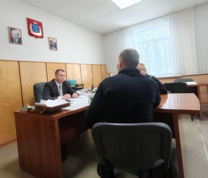 Глава Лысогорского района Сергей Фартуков провел еженедельный прием граждан. Глава Лысогорского района Сергей Фартуков провел еженедельный прием граждан.