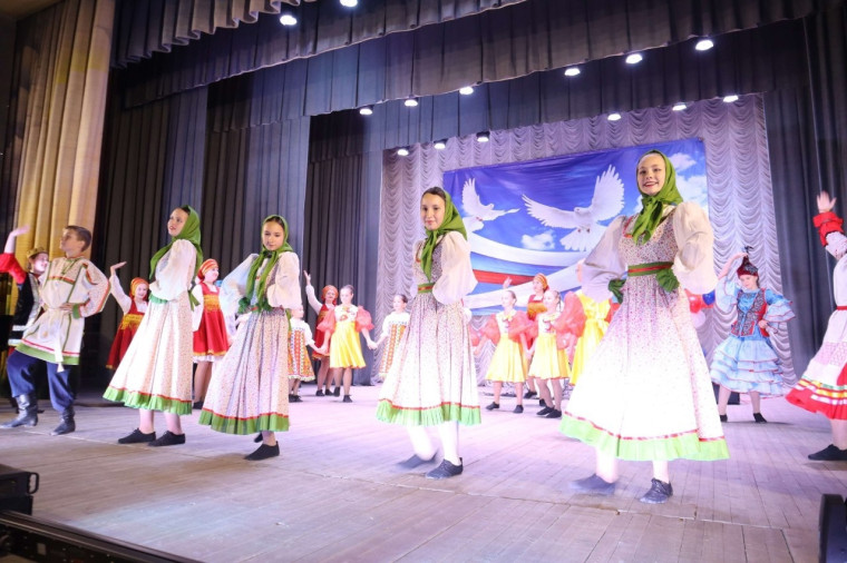 В районном Дворце культуры прошел концерт, посвященный Дню народного единства В районном Дворце культуры прошел концерт, посвященный Дню народного единства. В районном Дворце культуры прошел концерт, посвященный Дню народного единства В районном Дворце культуры прошел концерт, посвященный Дню народного единства.