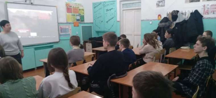 Заведующий ОПБиР ГАУ СО КЦСОН Лысогорского района провела беседу с учащимися на тему " Воины-интернационалисты". Заведующий ОПБиР ГАУ СО КЦСОН Лысогорского района провела беседу с учащимися на тему " Воины-интернационалисты".