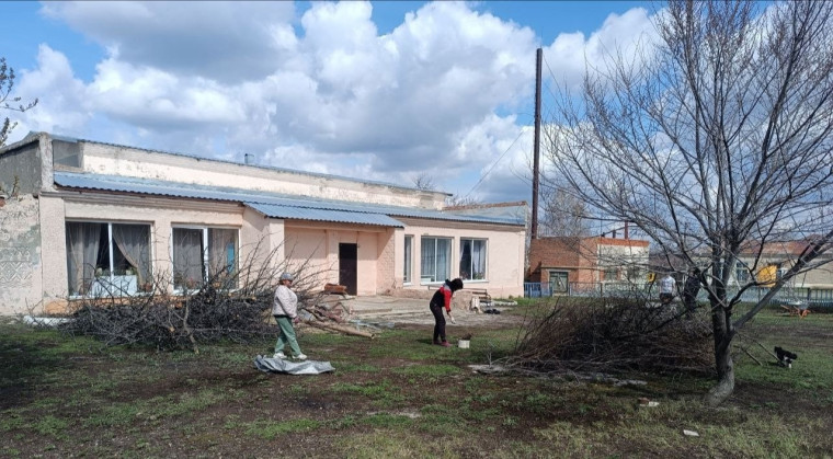 В районе продолжается месячник по благоустройству.